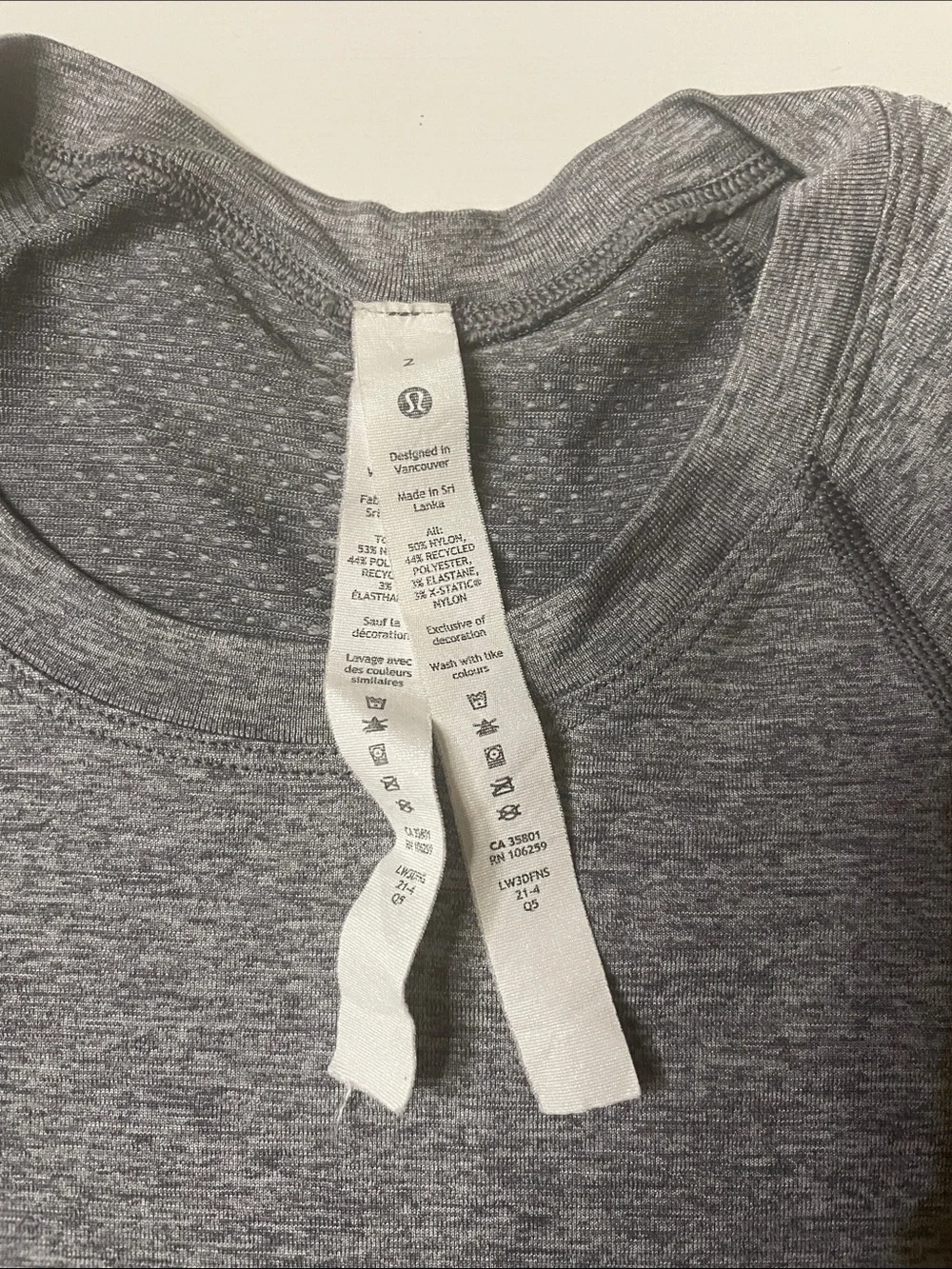 Lululemon still your mind workout shirt size 2